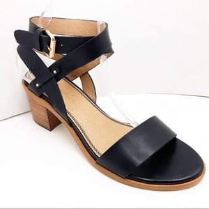 {Splendid}Fine Leather Strap Sandals